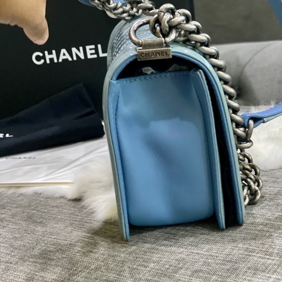 Chanel Patent Quilted Boy Flap Bag Old Medium - Picture 5 of 10